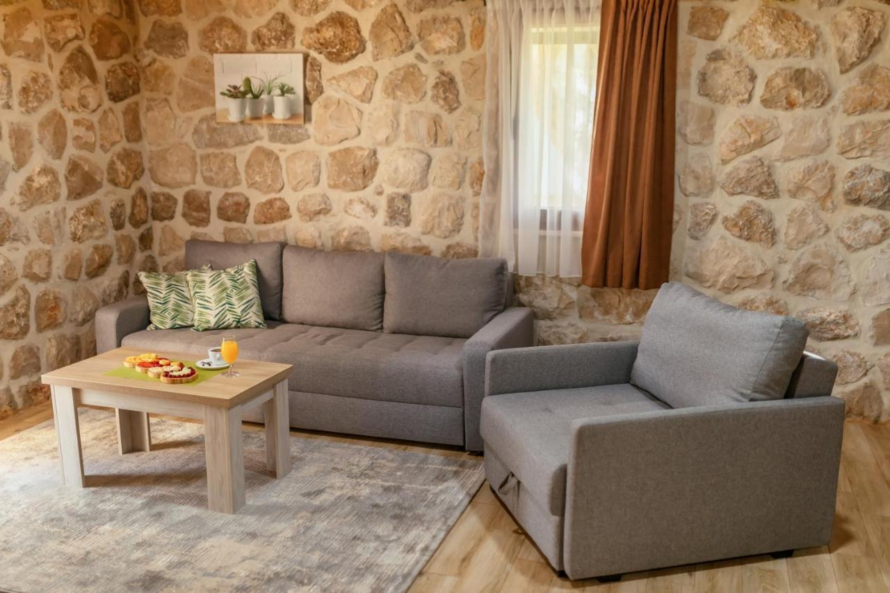 & Beganovic Apartment Dobra Voda